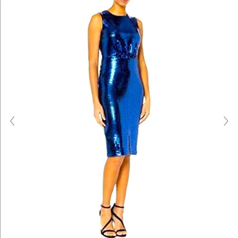 Be the star at your next event with this stunning dress